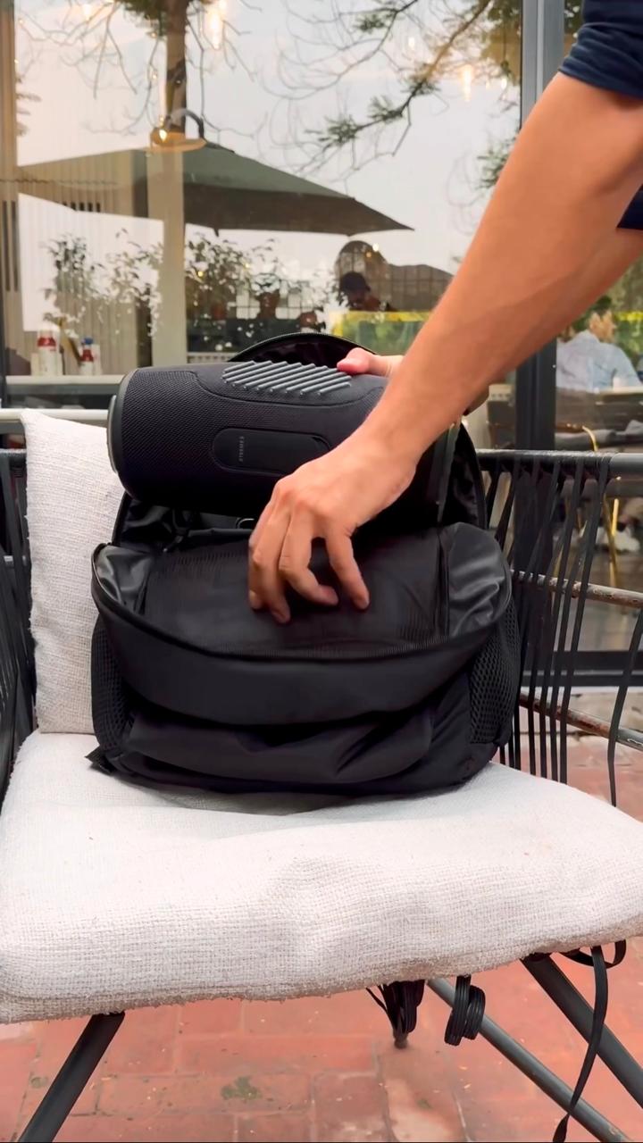 Carbon Fiber Traveller's 16" Laptop Backpack