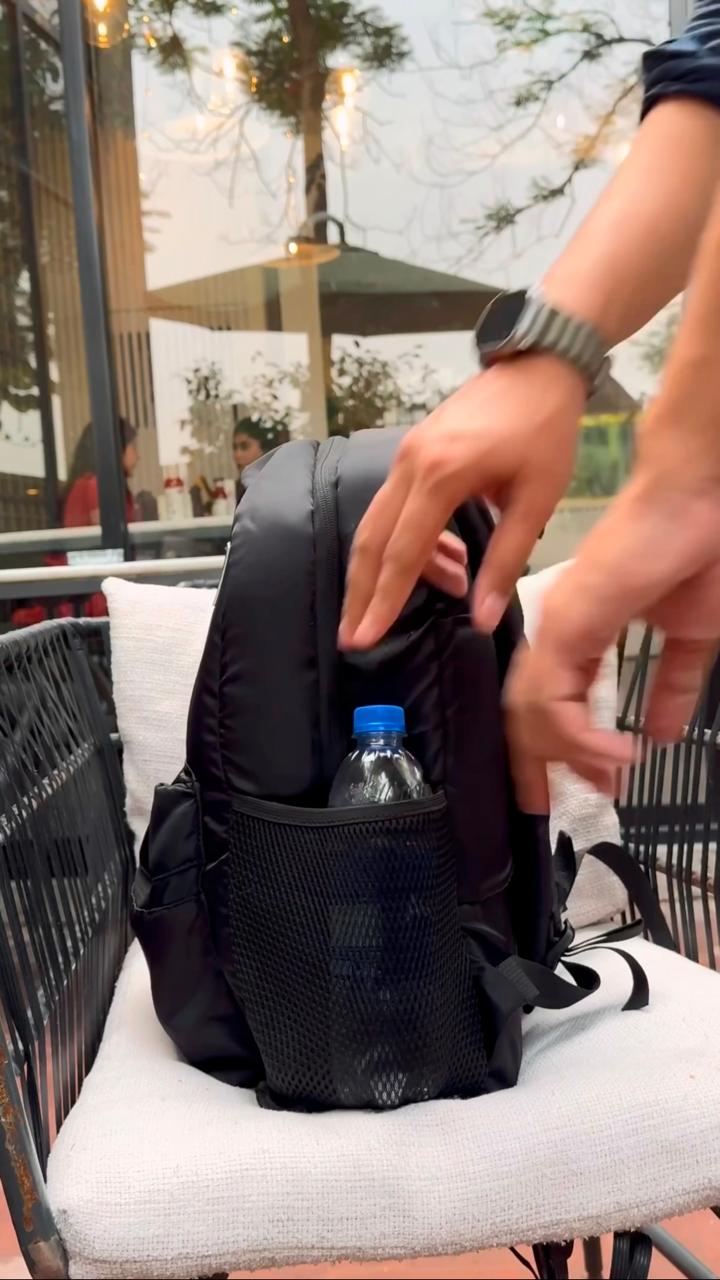 Carbon Fiber Traveller's 16" Laptop Backpack