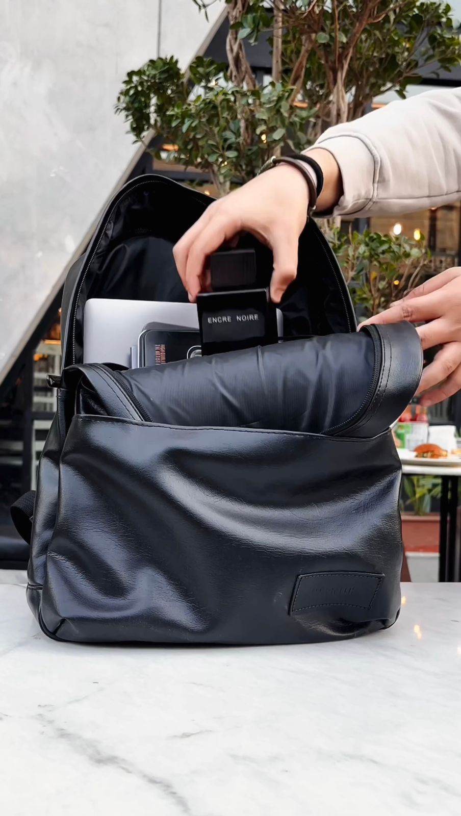 Carbon Fiber Traveller's 16" Laptop Backpack