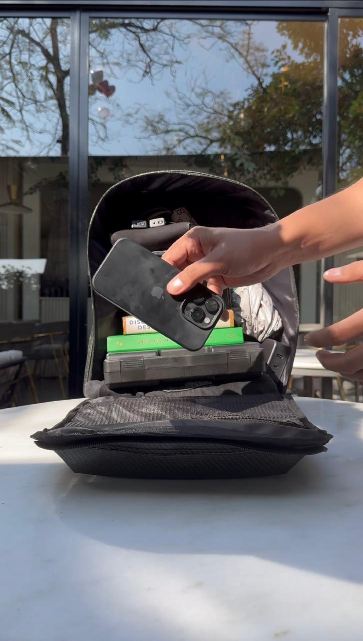 Carbon Fiber Traveller's 16" Laptop Backpack