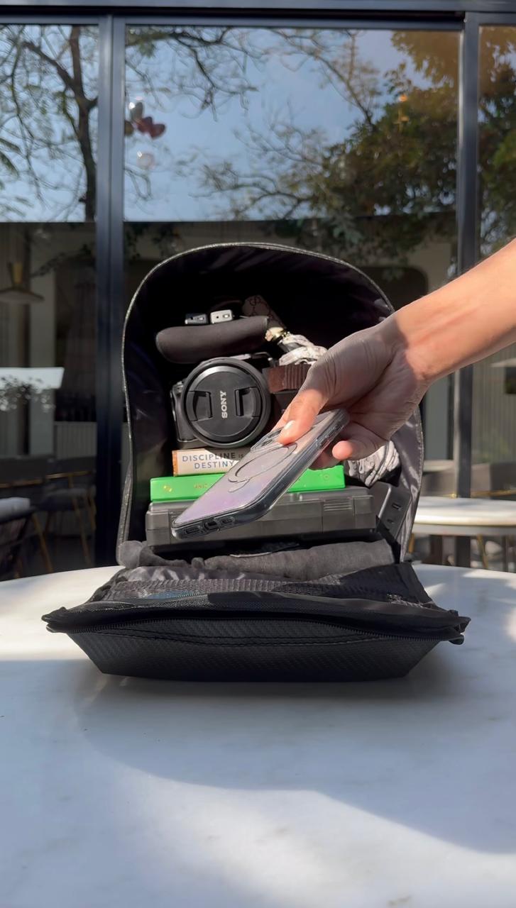 Carbon Fiber Traveller's 16" Laptop Backpack