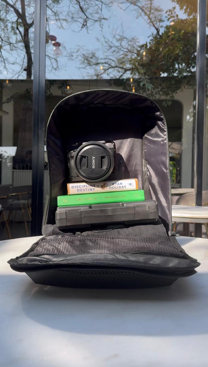 Carbon Fiber Traveller's 16" Laptop Backpack