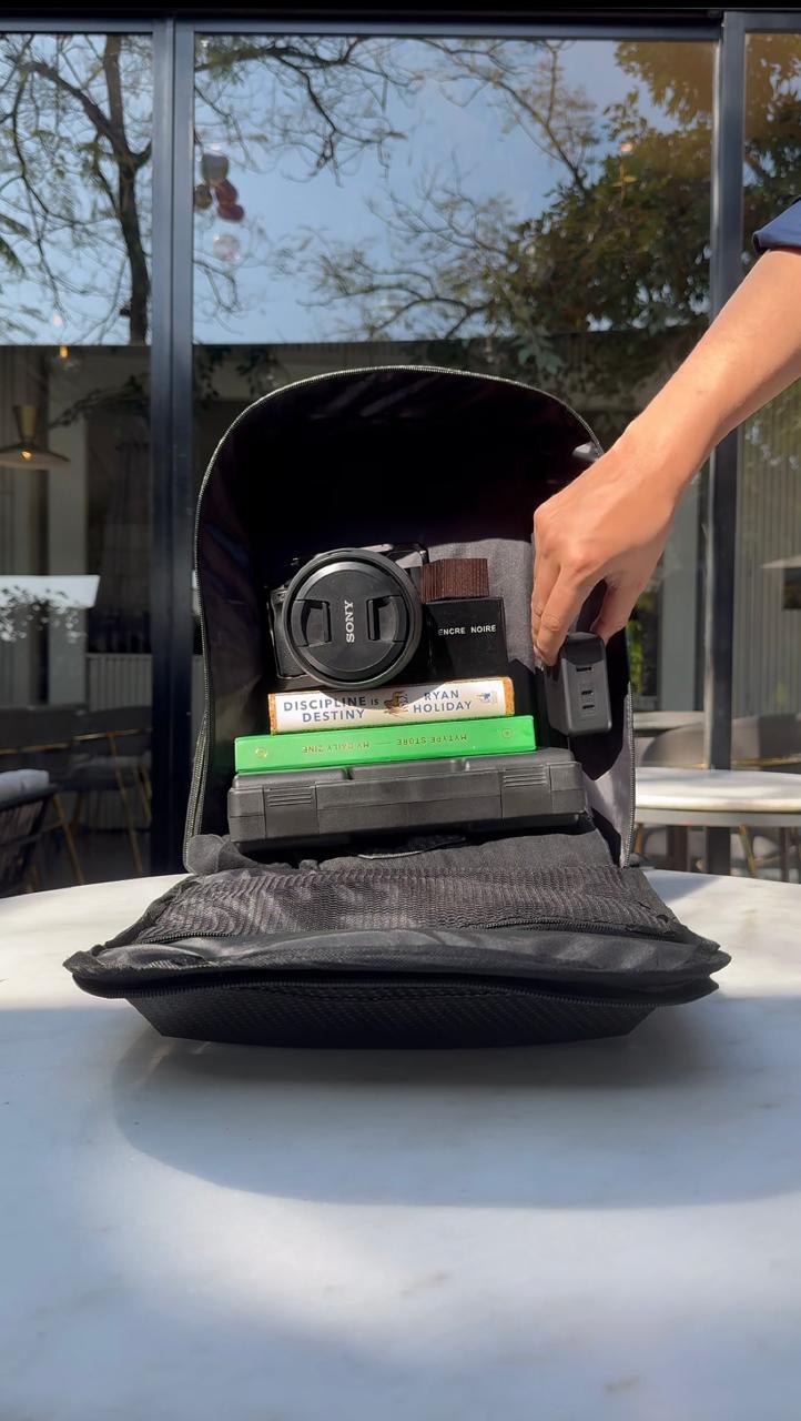 Carbon Fiber Traveller's 16" Laptop Backpack