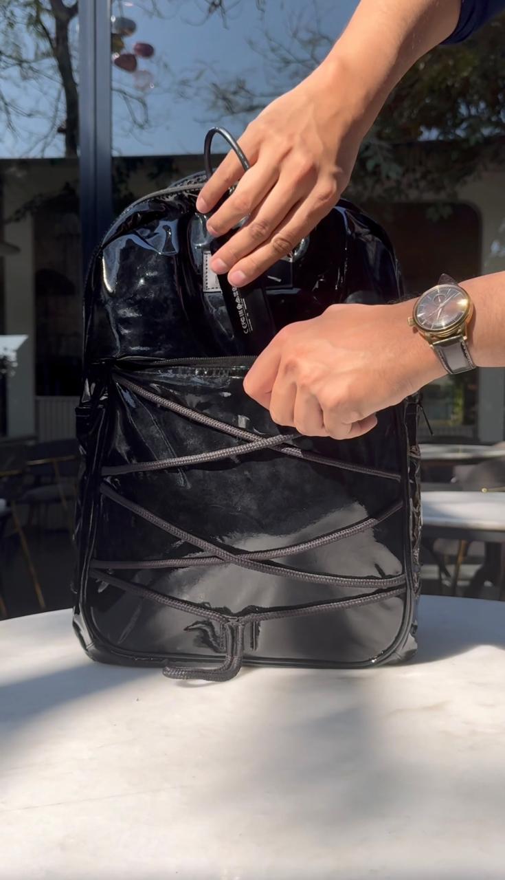 Carbon Fiber Traveller's 16" Laptop Backpack