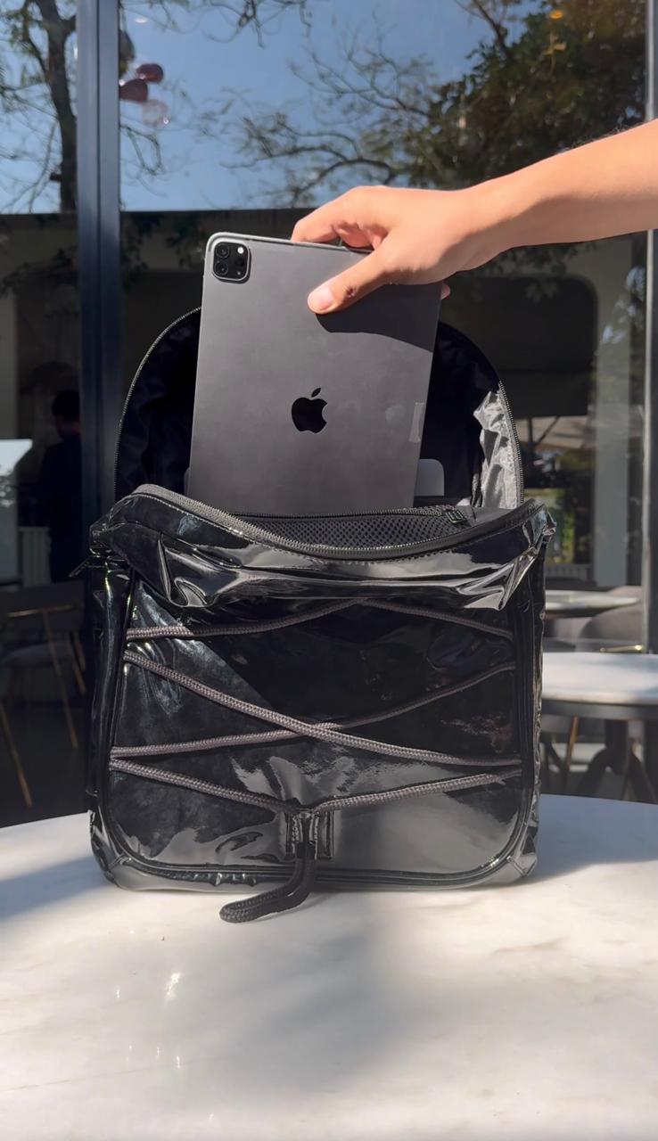 Carbon Fiber Traveller's 16" Laptop Backpack